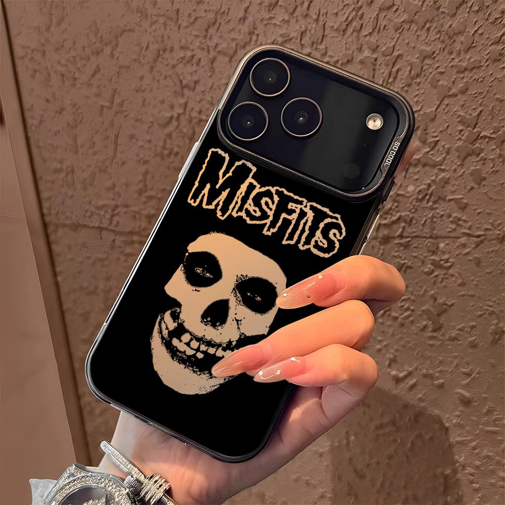 Чехол Misfits для iPhone 17 16 – обзор и цена Apple Iphone 16